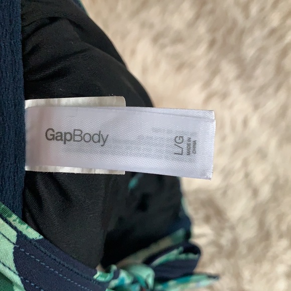 Tropical Gap Bikini - Picture 3 of 6